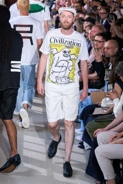 Look 57